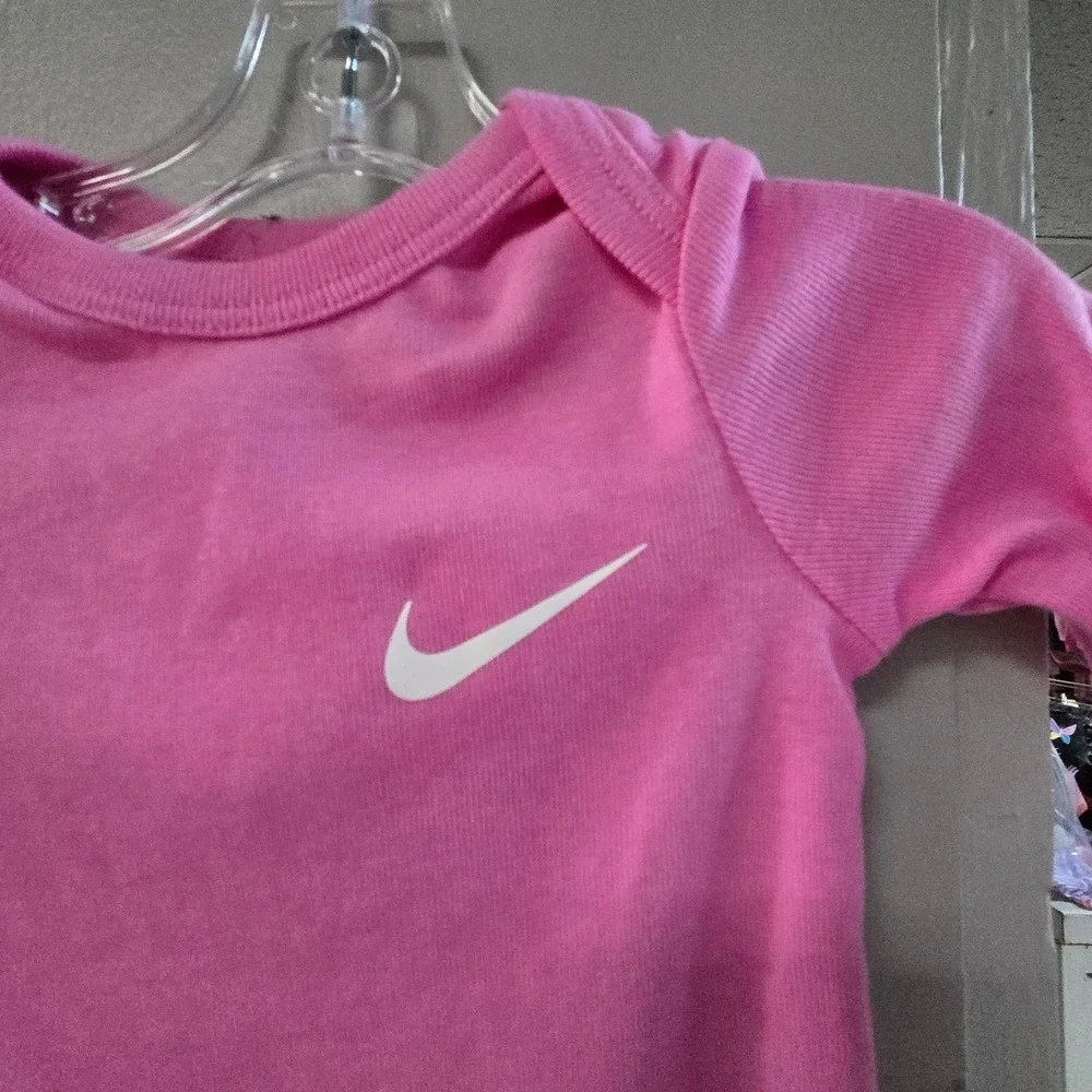 Nike One Piece Bodysuit Baby Girls SIze 3M
